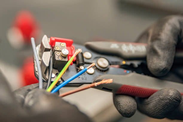Best 24-Hour Electrician  in Austintown, OH